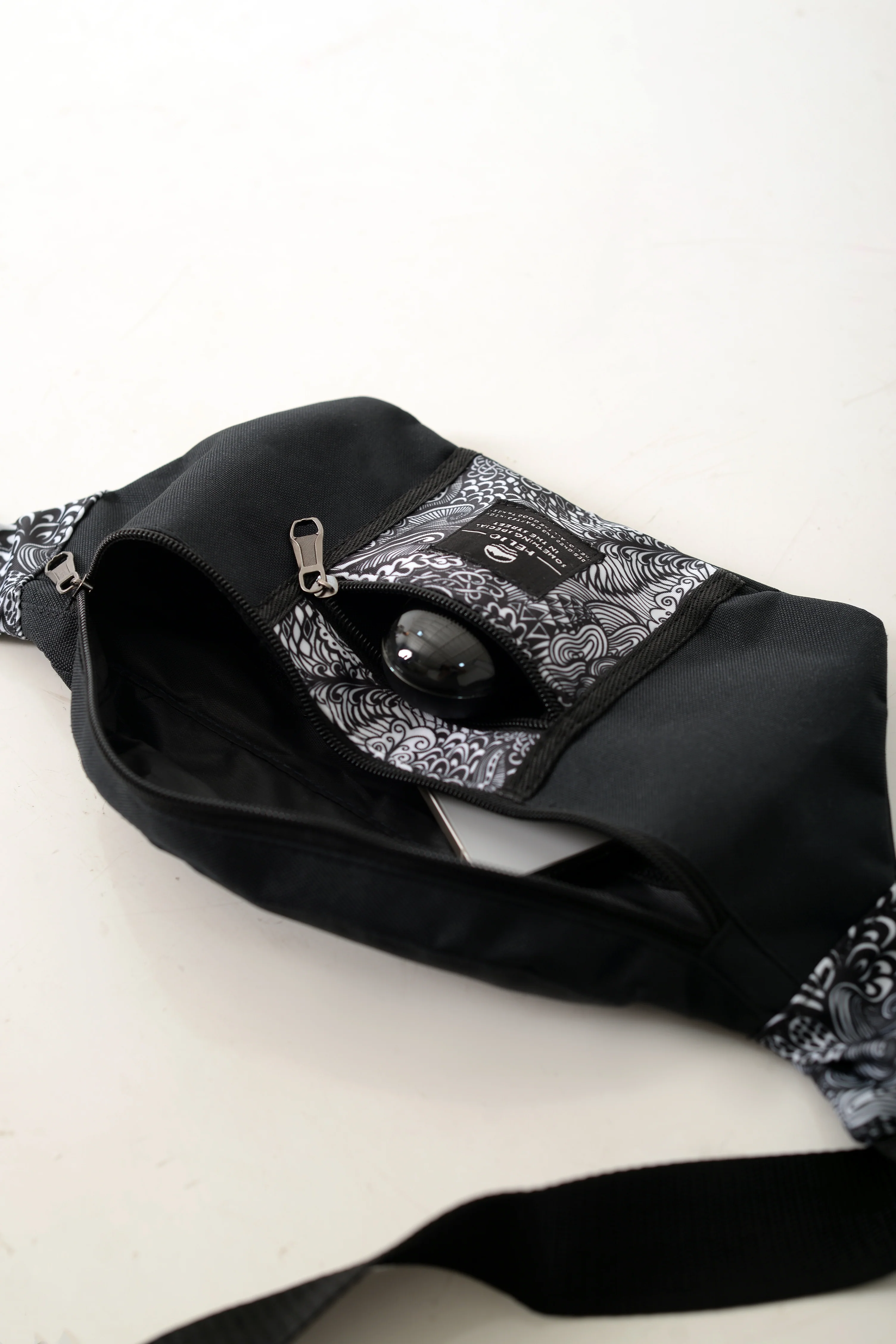 NETERO FANNY PACK WHITE - Image 8